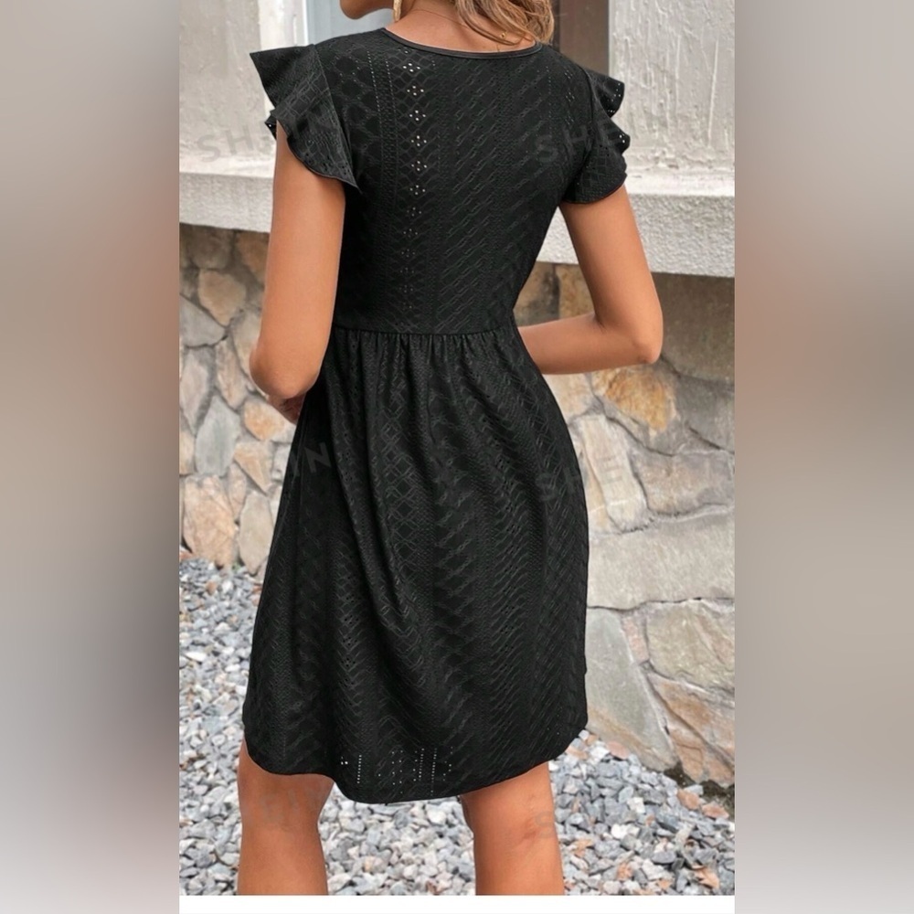 Shein black sleeveless with ruffle v neck midi dress Woman’s size 2X - Picture 13 of 13